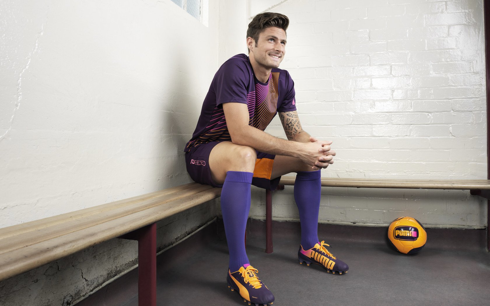 跳水组合波兰展现团队默契，波兰跳高运动员